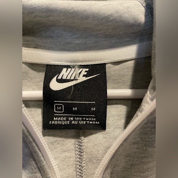 Nike zip up hoodie, grey, size medium, like new - Picture 3 of 3